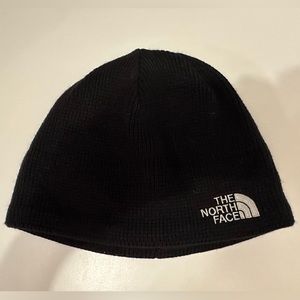 Black North face beanie